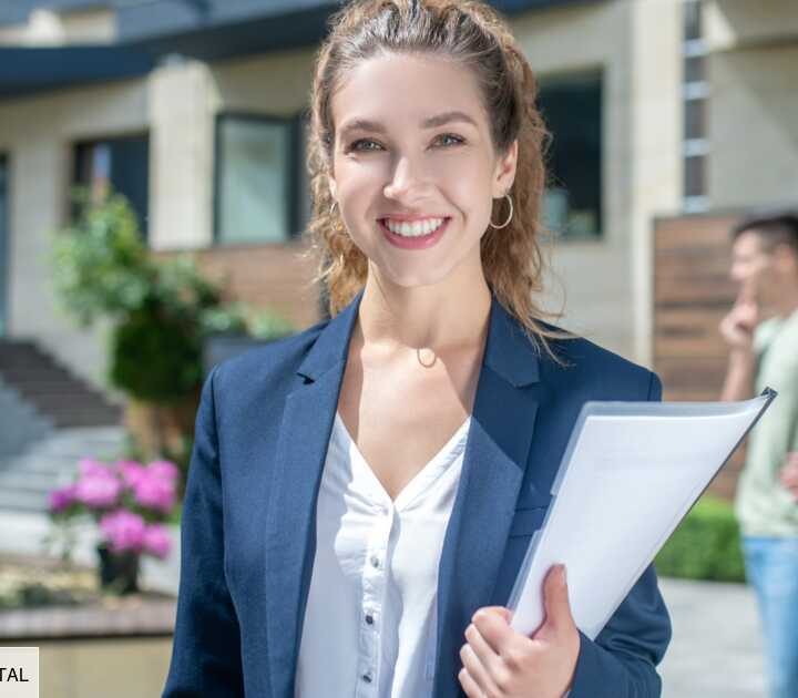 devenir agent immobilier : les formations et compétences nécessaires